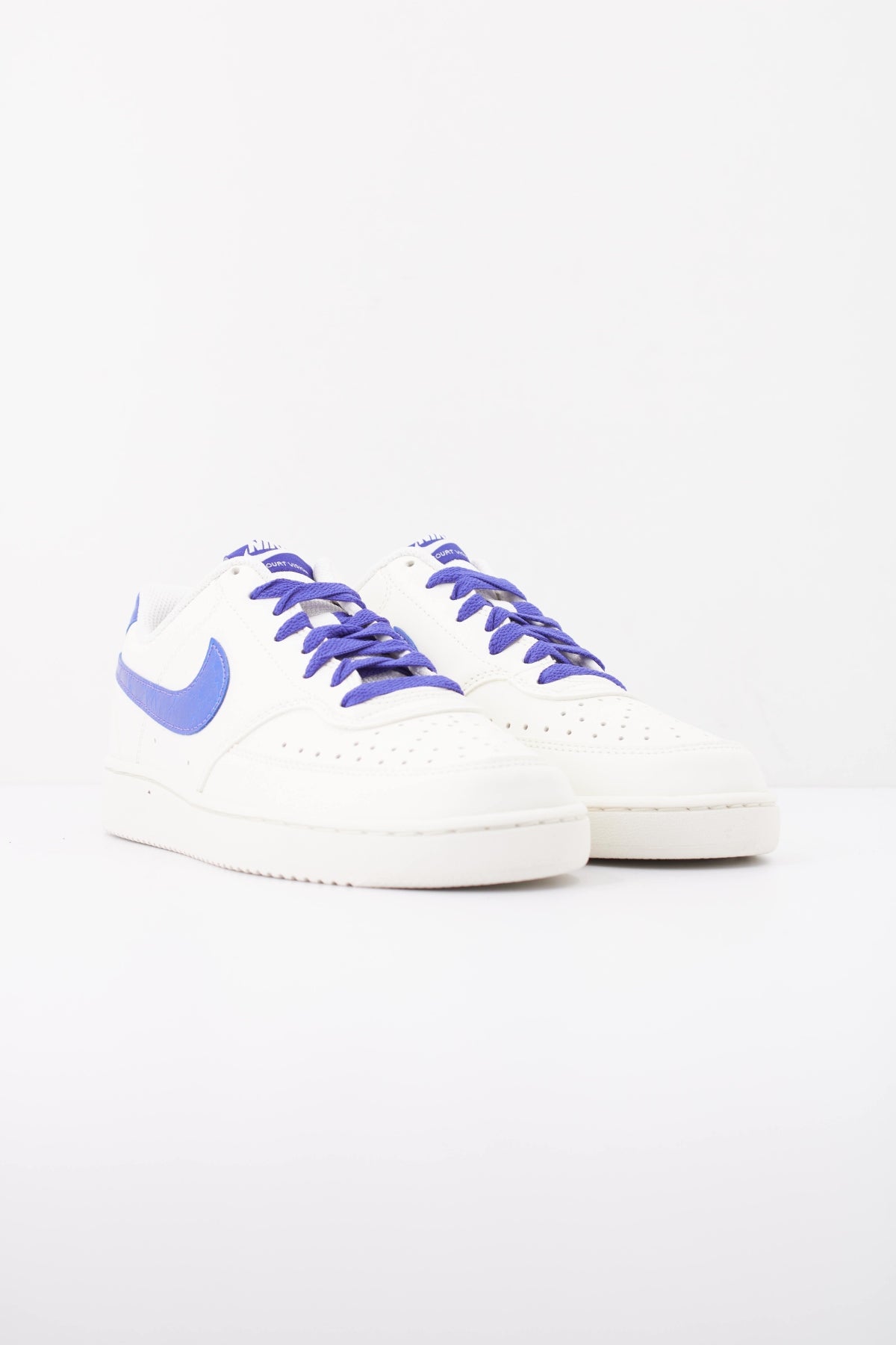 NIKE W NIKE COURT VISION LO SE en color BLANCO  (2)
