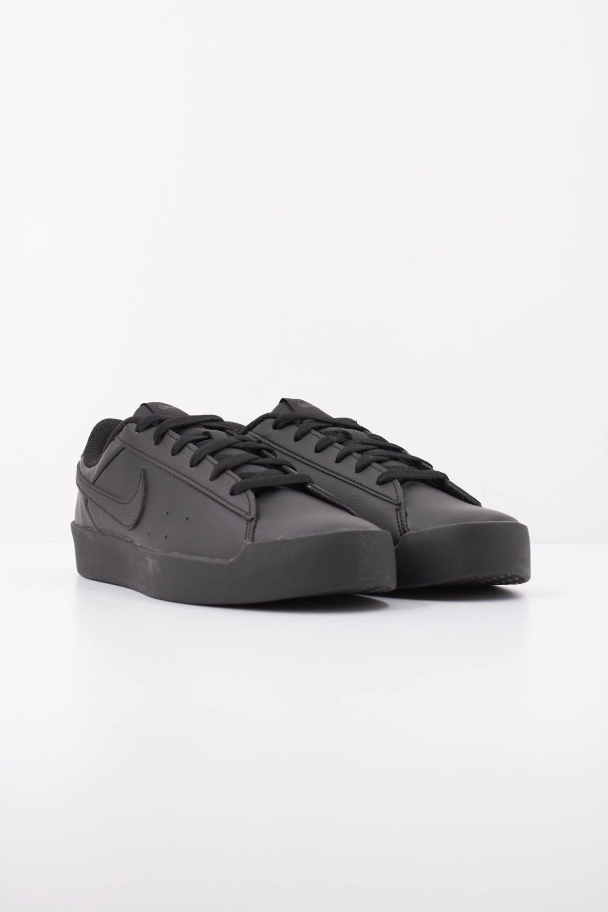 NIKE W NIKE COURT HERITAGE SL en color NEGRO  (2)
