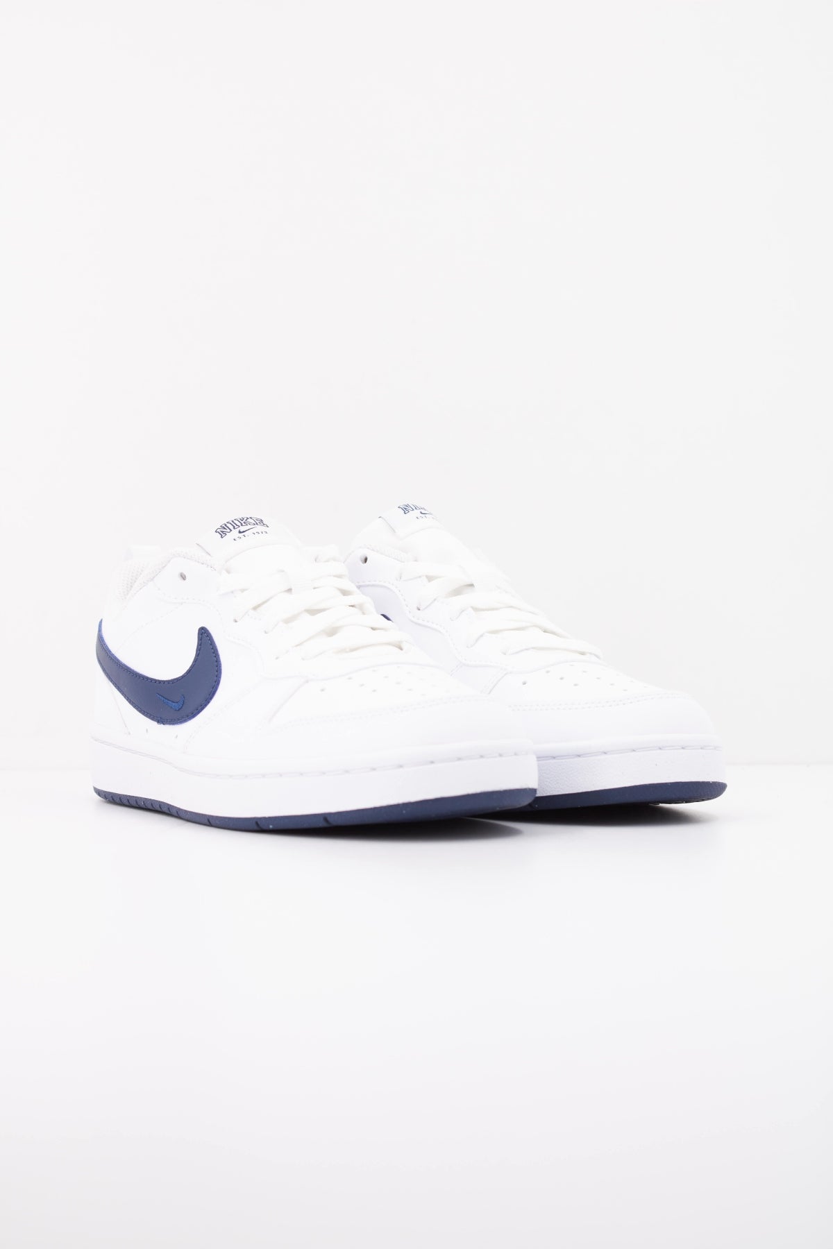 NIKE IV en color BLANCO  (2)