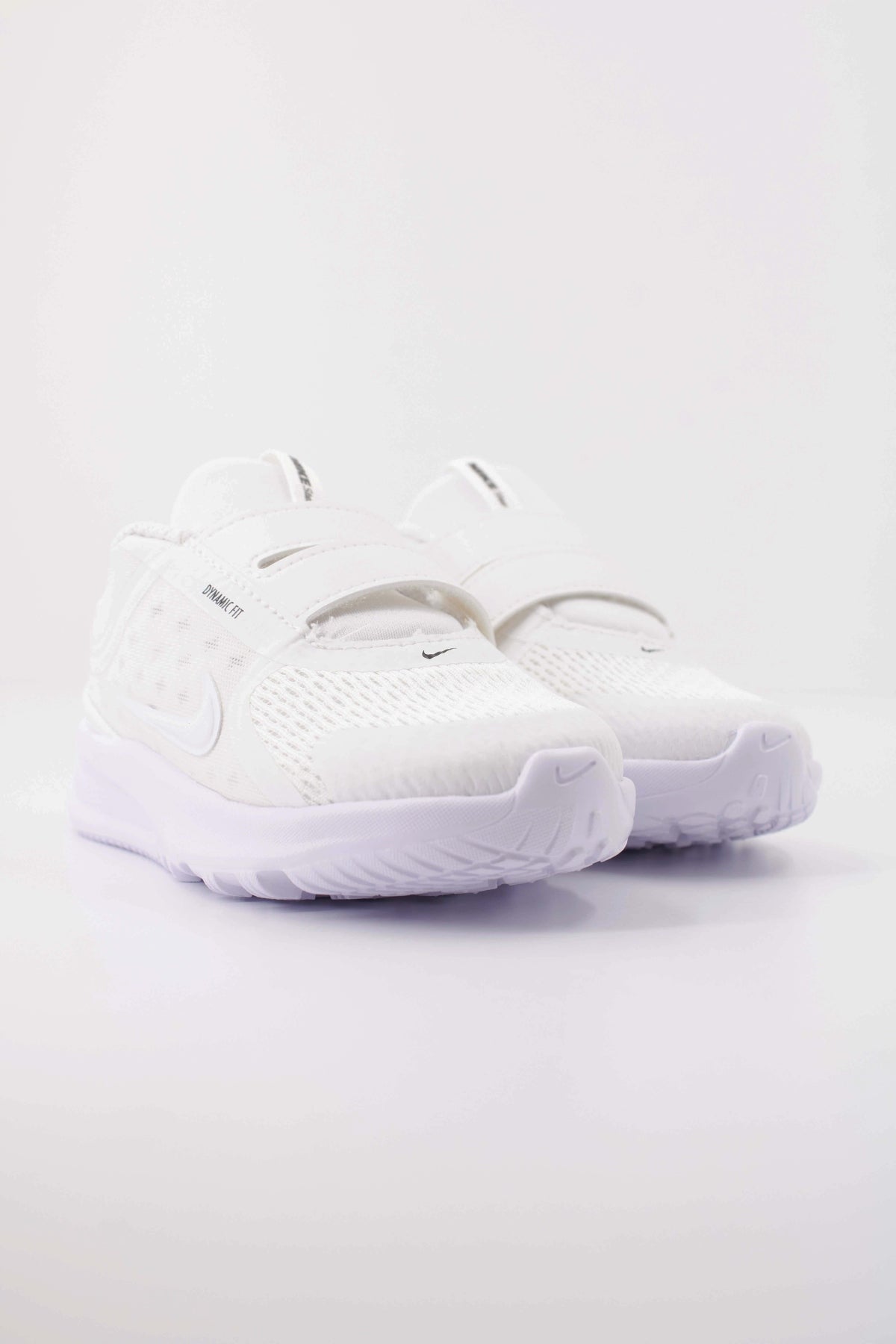 NIKE NIKE STAR RUNNER  TD en color BLANCO  (2)