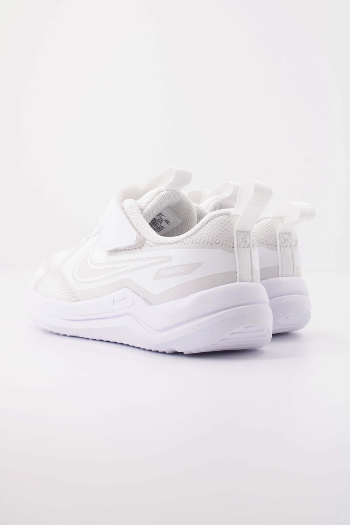 NIKE NIKE COSMIC RUNNER TD en color BLANCO  (4)