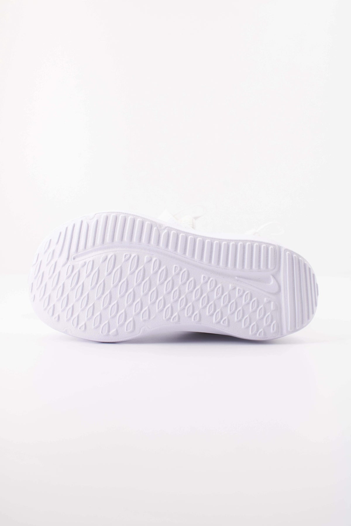 NIKE NIKE COSMIC RUNNER TD en color BLANCO  (5)