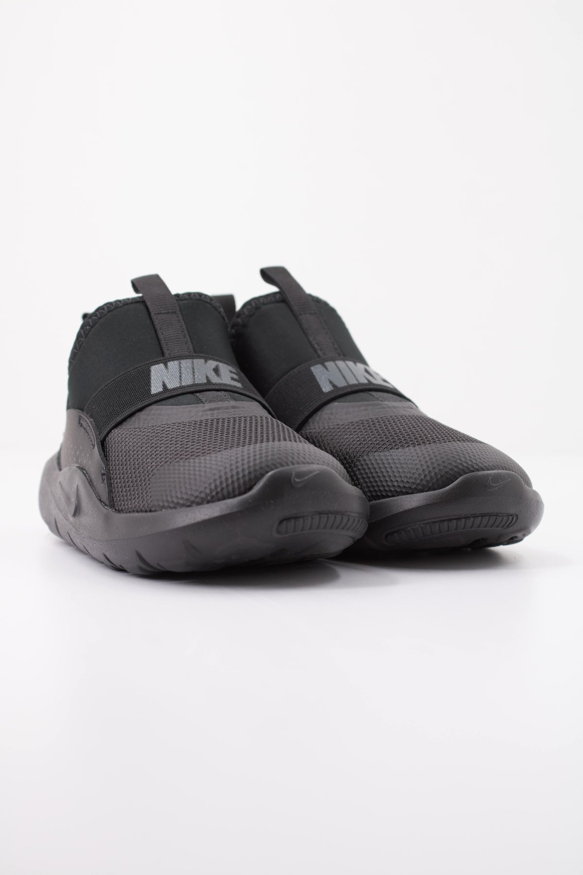 NIKE FLEX RUNNER  TD en color NEGRO  (2)
