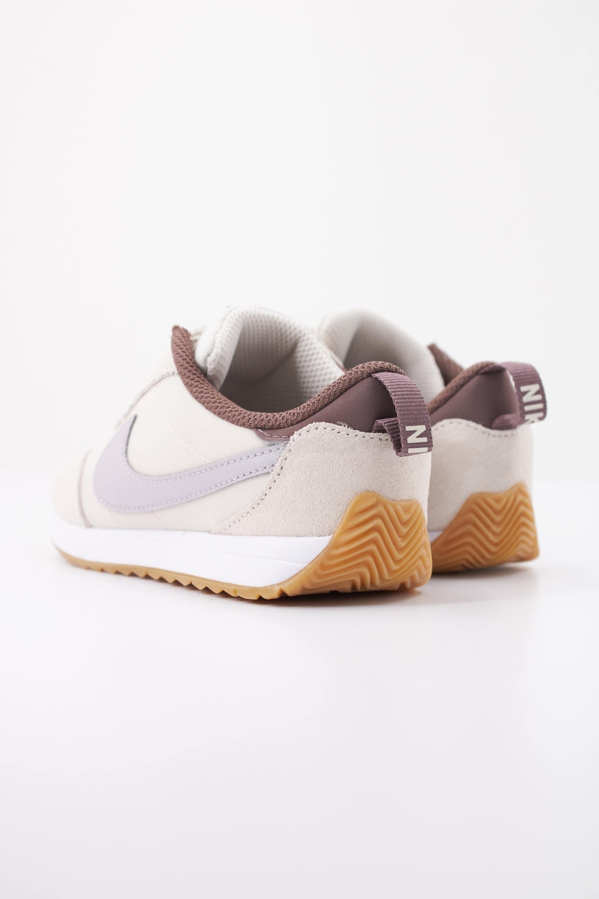NIKE NIKE PACIFIC TD en color MARRON  (4)