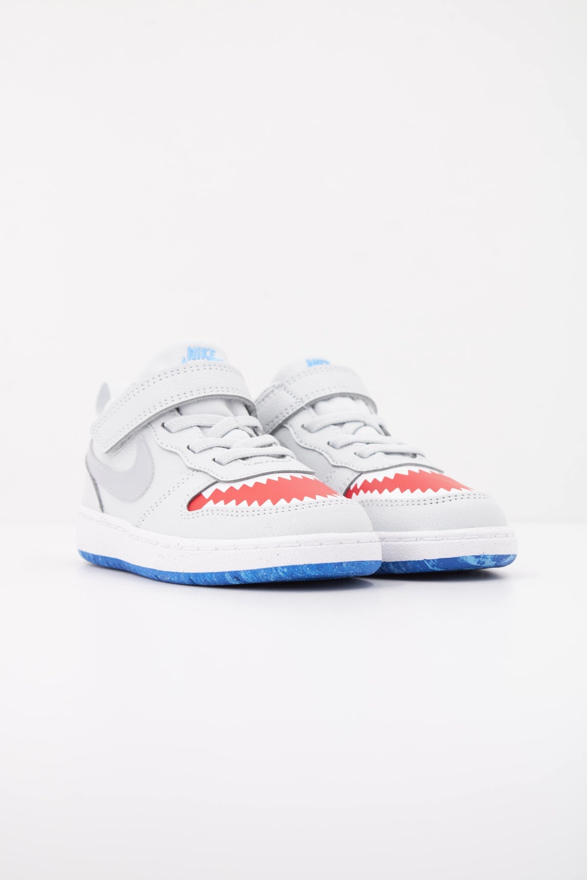 NIKE IO en color GRIS  (2)