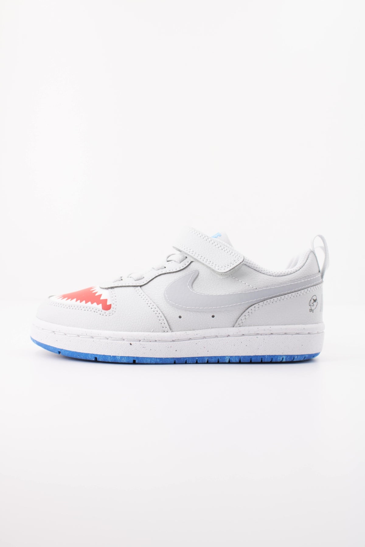 NIKE COURT BOROUGH LOW LILS PSV en color GRIS  (1)