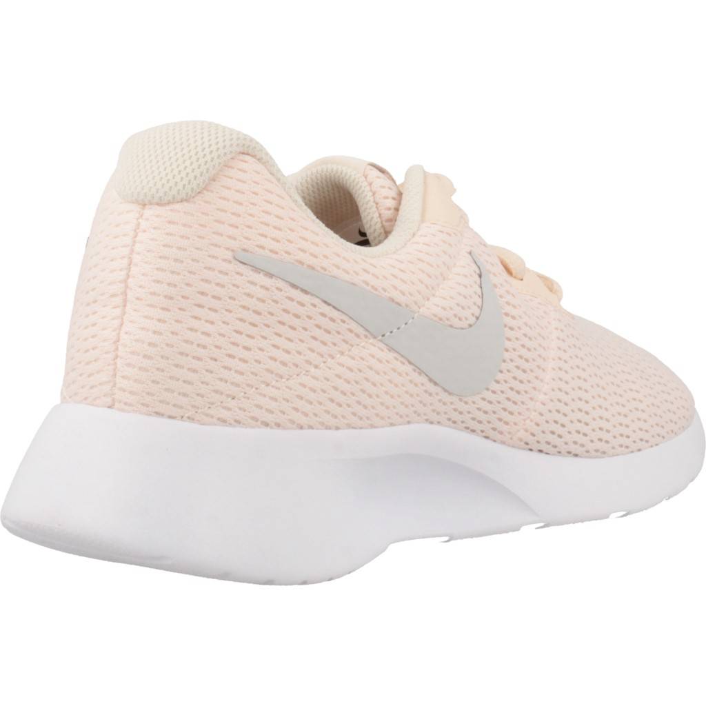 NIKE WMNS NIKE TANJUN en color ROSA  (3)