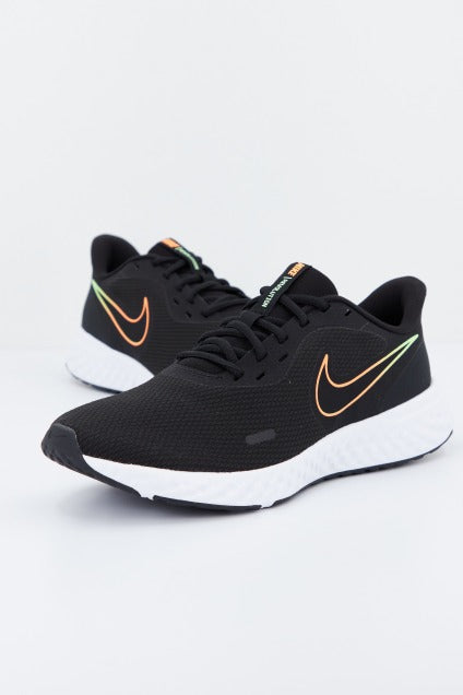 NIKE REVOLUTION  en color NEGRO  (1)