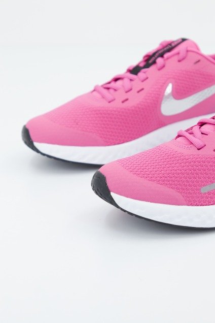 NIKE REVOLUTION  GS en color ROSA  (2)