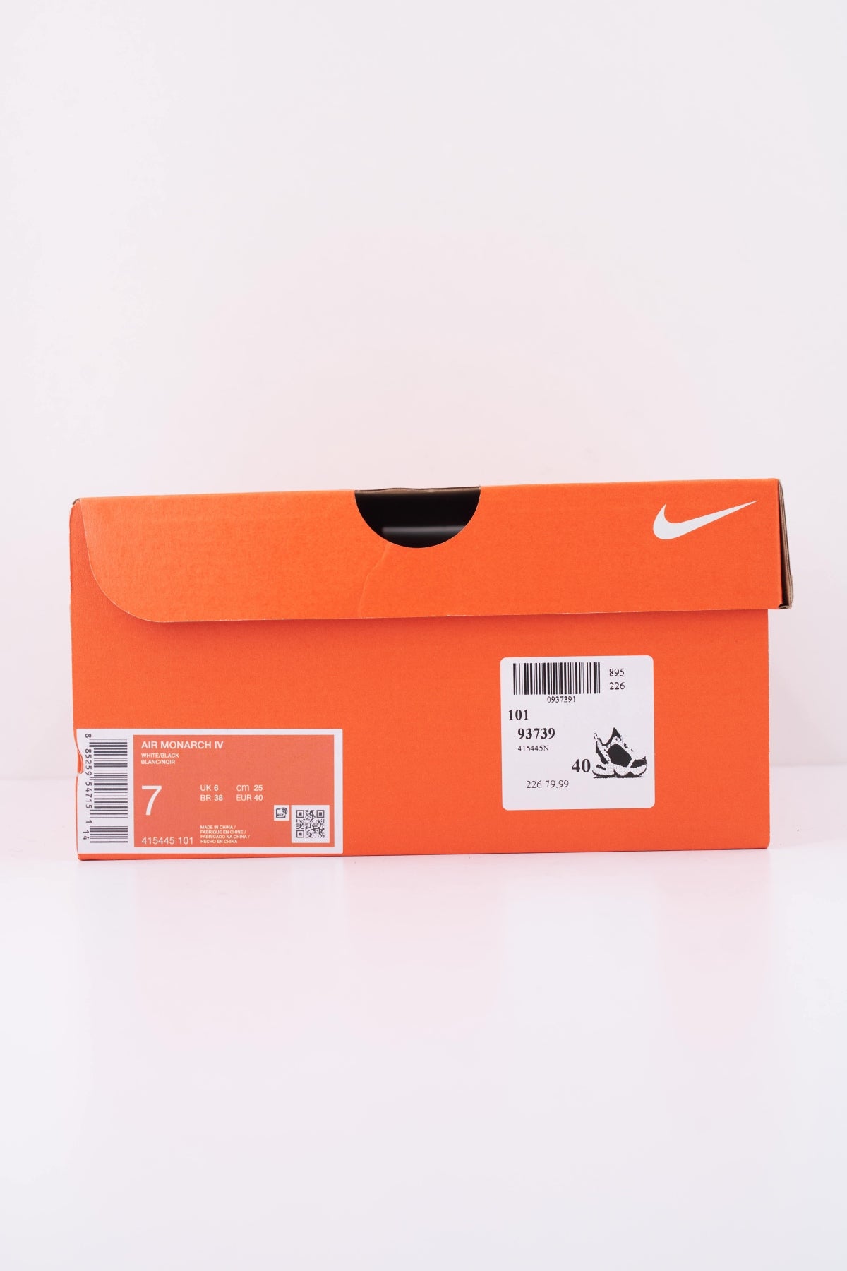 NIKE  en color BLANCO  (6)