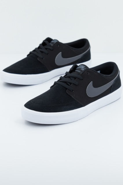 NIKE SB SOLARSOFT PORTMORE I en color NEGRO  (2)