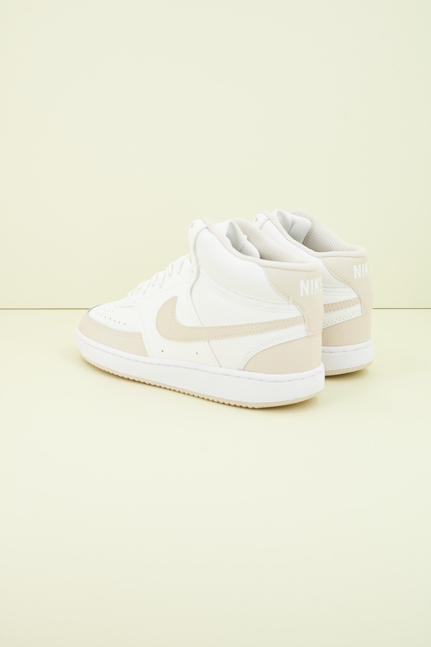 NIKE  COURT VISION MID en color MARRON  (3)