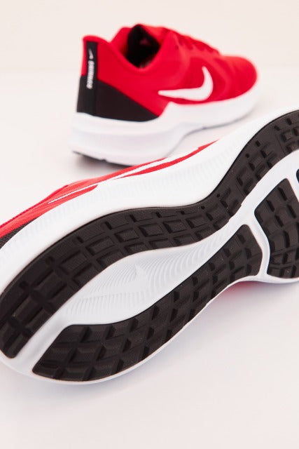 NIKE DOWNSHIFTER  en color ROJO  (4)