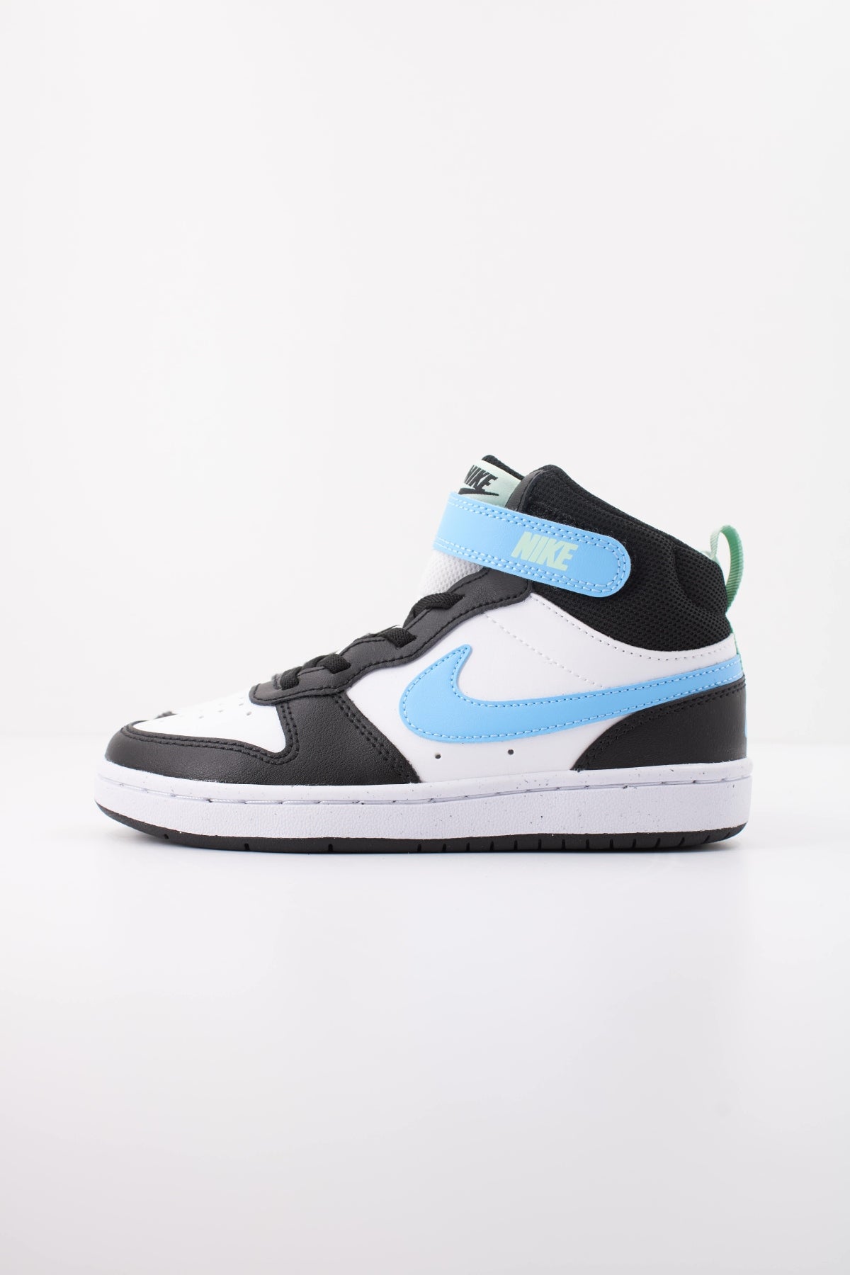 NIKE COURT BOROUGH MID  PSV en color NEGRO  (1)