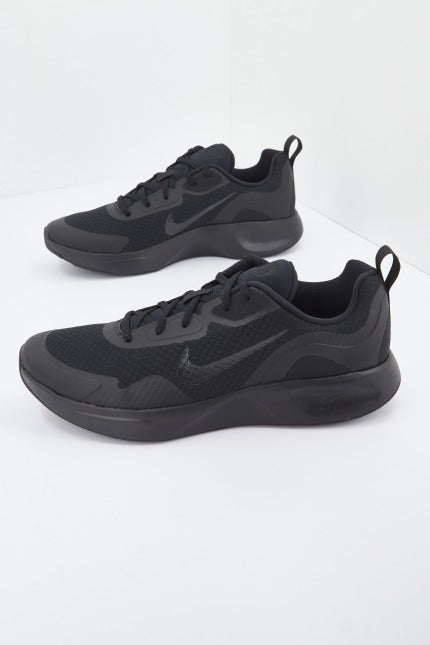 NIKE WEARALLDAY en color NEGRO  (1)