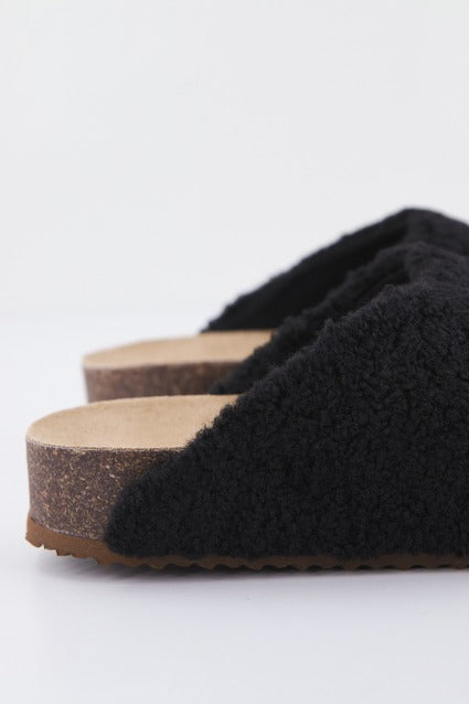 STEVE MADDEN VESA  en color NEGRO  (4)