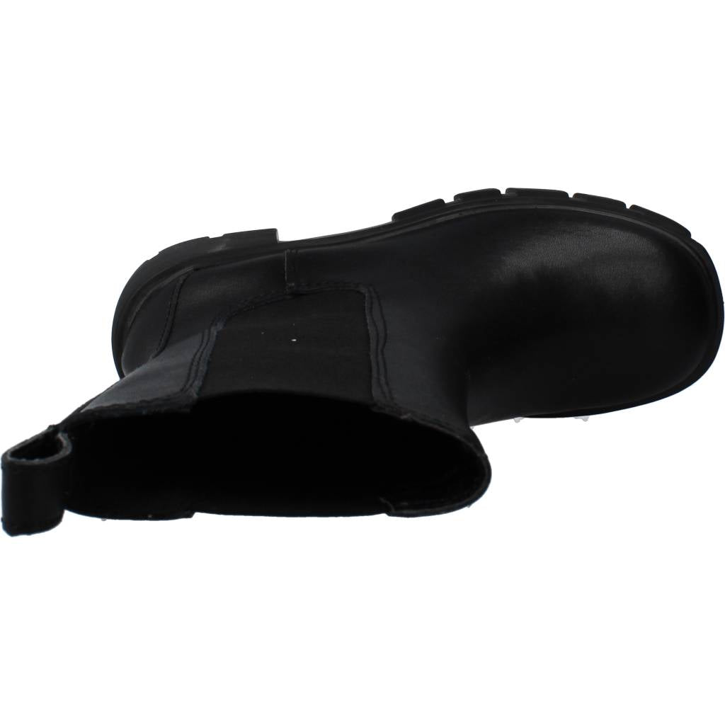 STEVE MADDEN BALLISTIC en color NEGRO  (7)