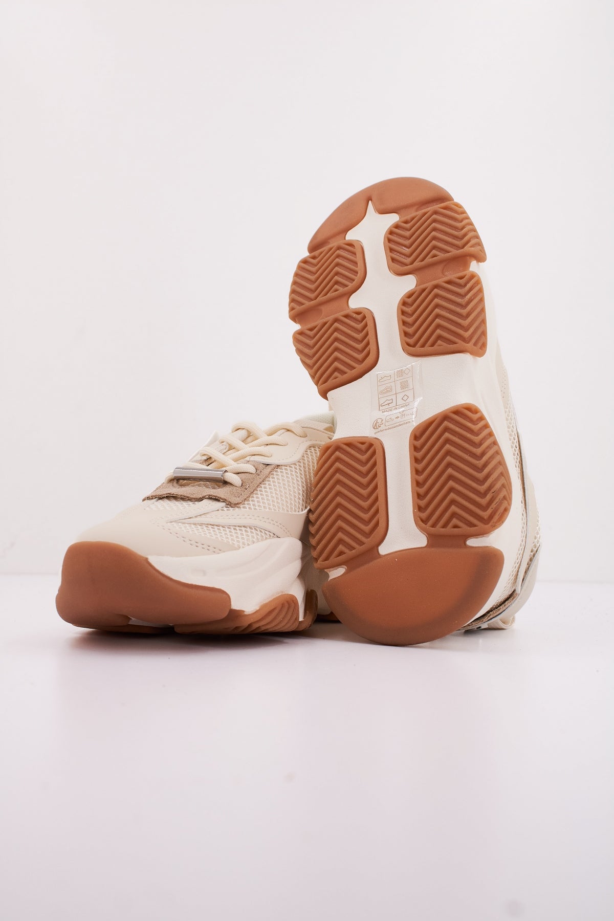 STEVE MADDEN POSSESSION  en color BLANCO  (5)