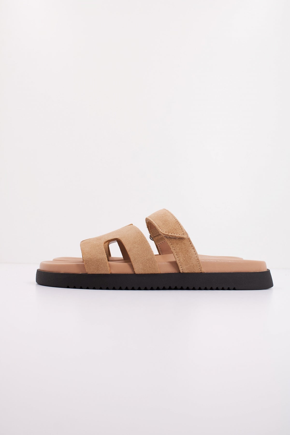 STEVE MADDEN MISSILE en color BEIS  (1)