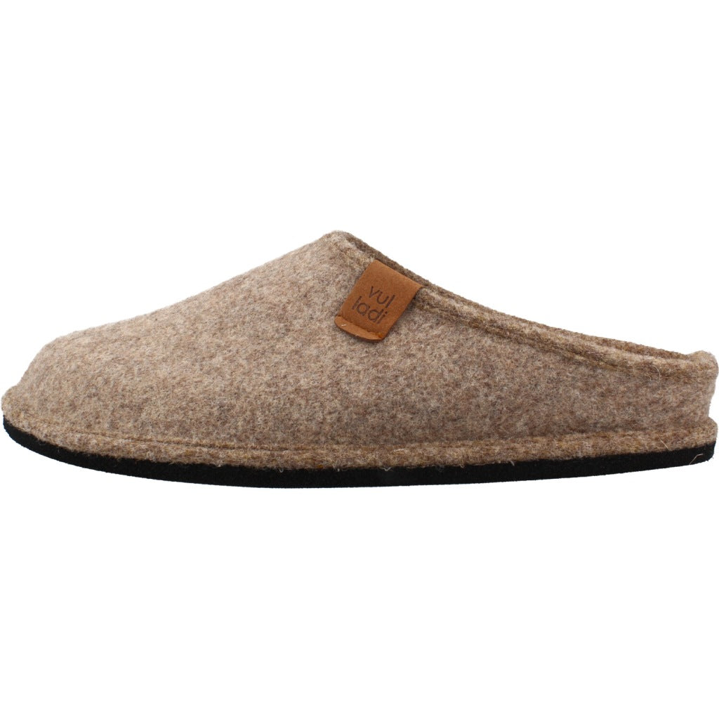VULLADI   ZAPATILLAS HOGAR en color MARRON  (2)