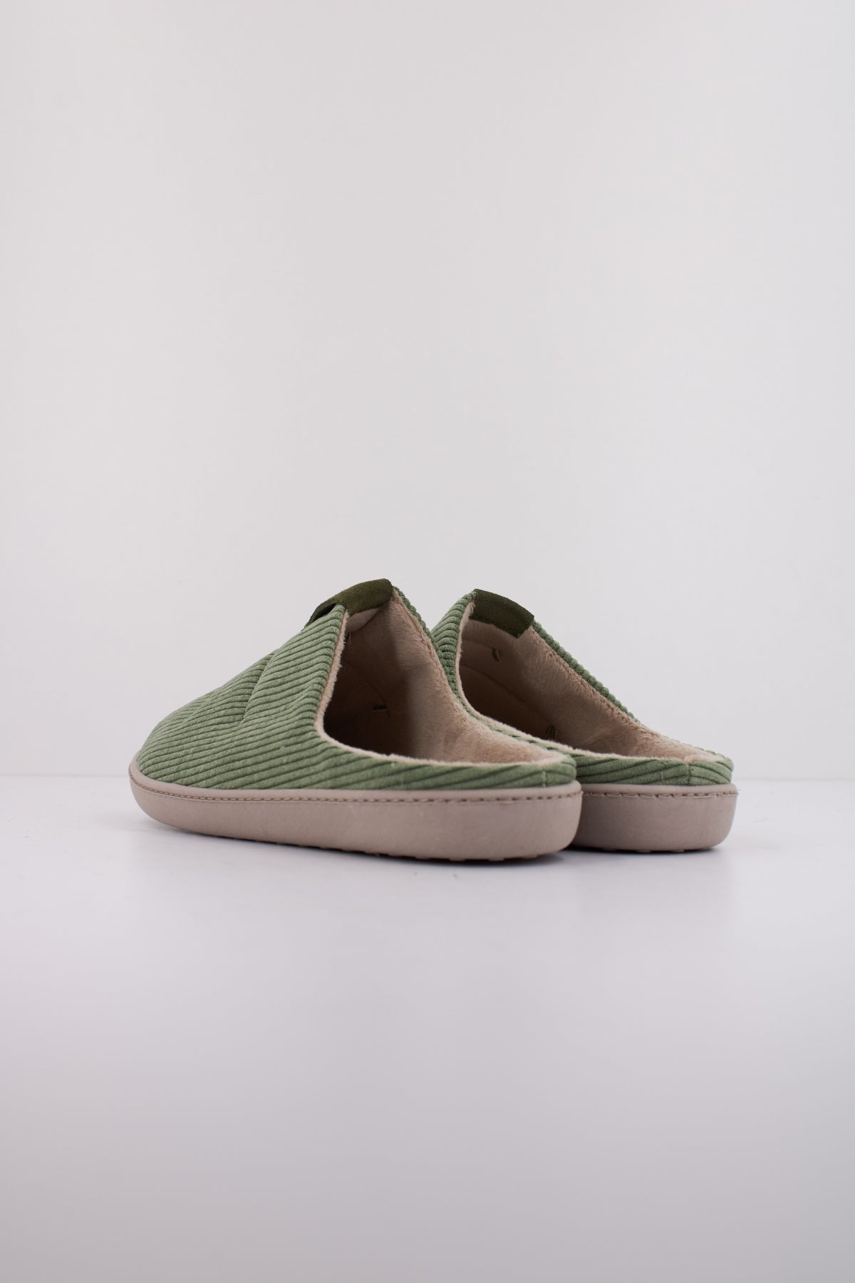 VULLADI   en color VERDE  (4)