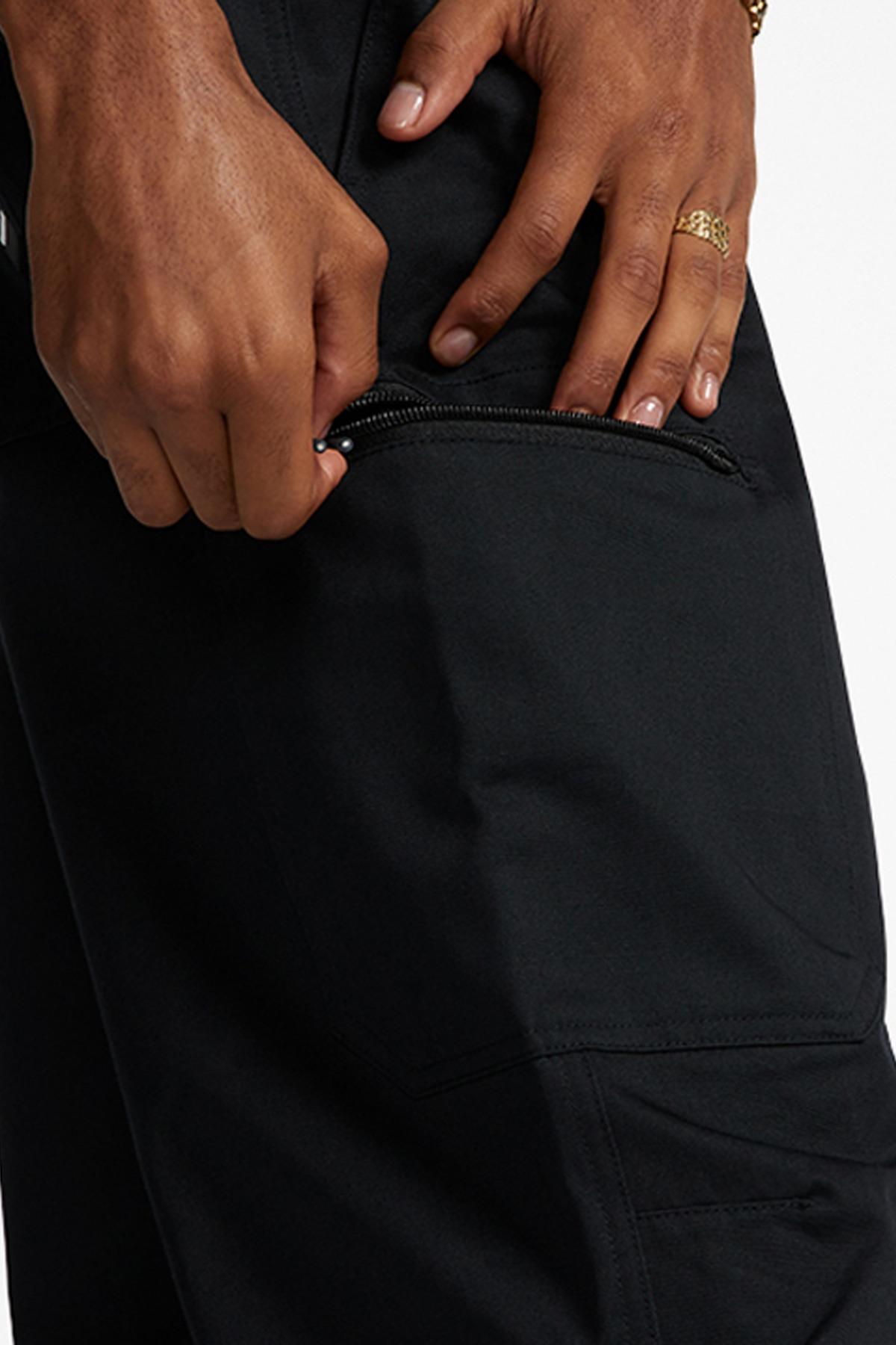 CONVERSE CARGO PANT en color NEGRO  (4)