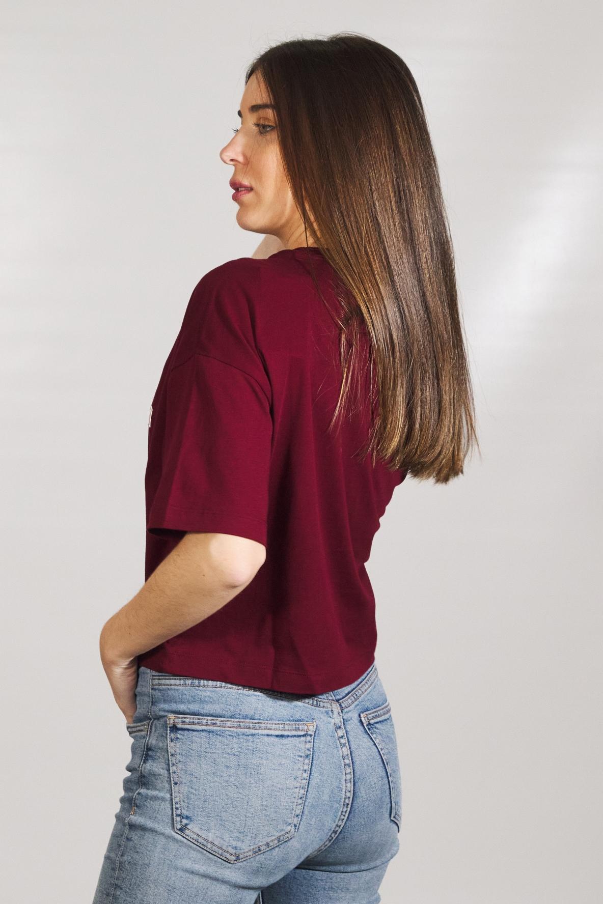CONVERSE  BOXY TEE en color BURDEOS  (2)