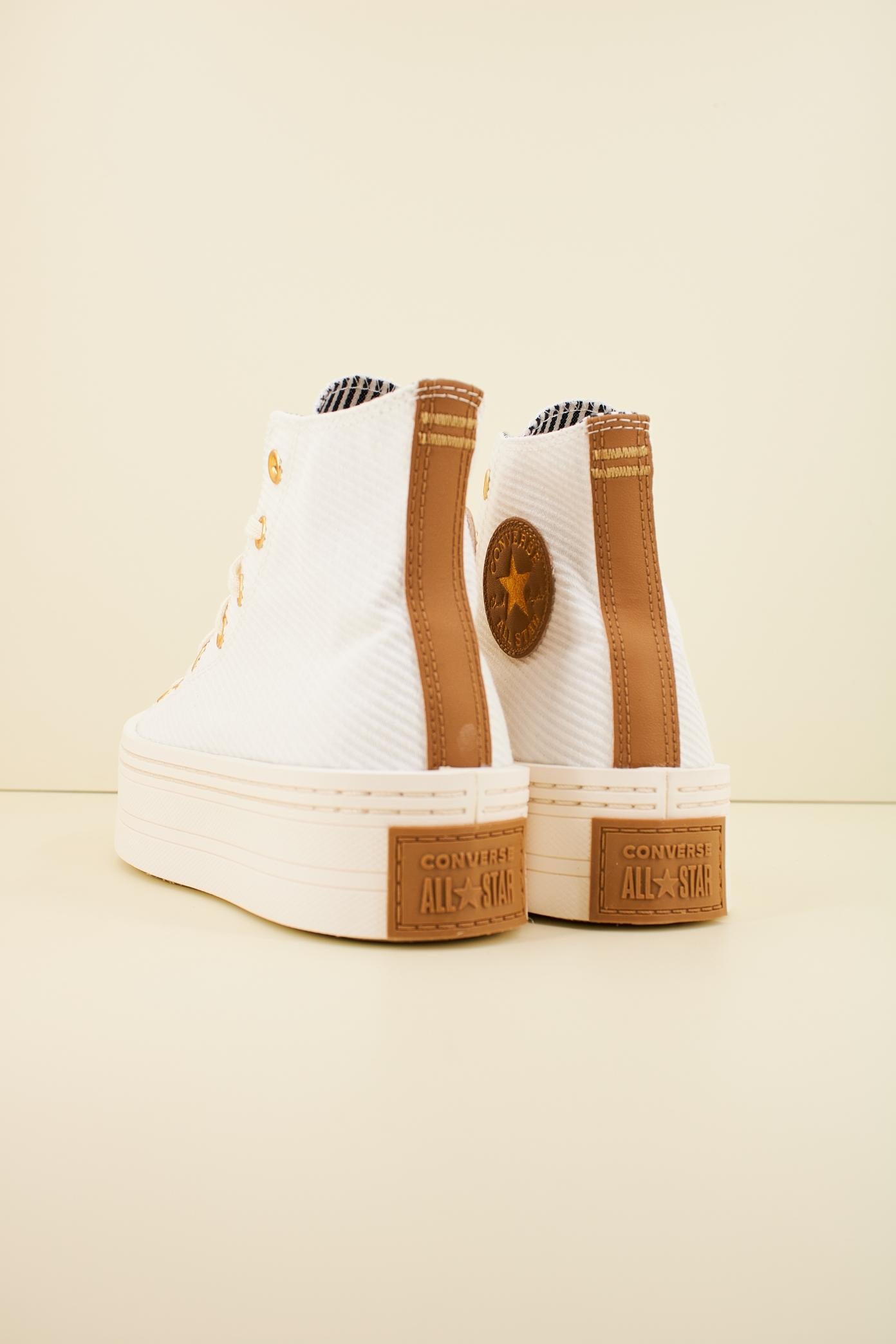 CONVERSE CHUCK TAYLOR ALL STAR MODERN LIFT HI en color BLANCO  (3)
