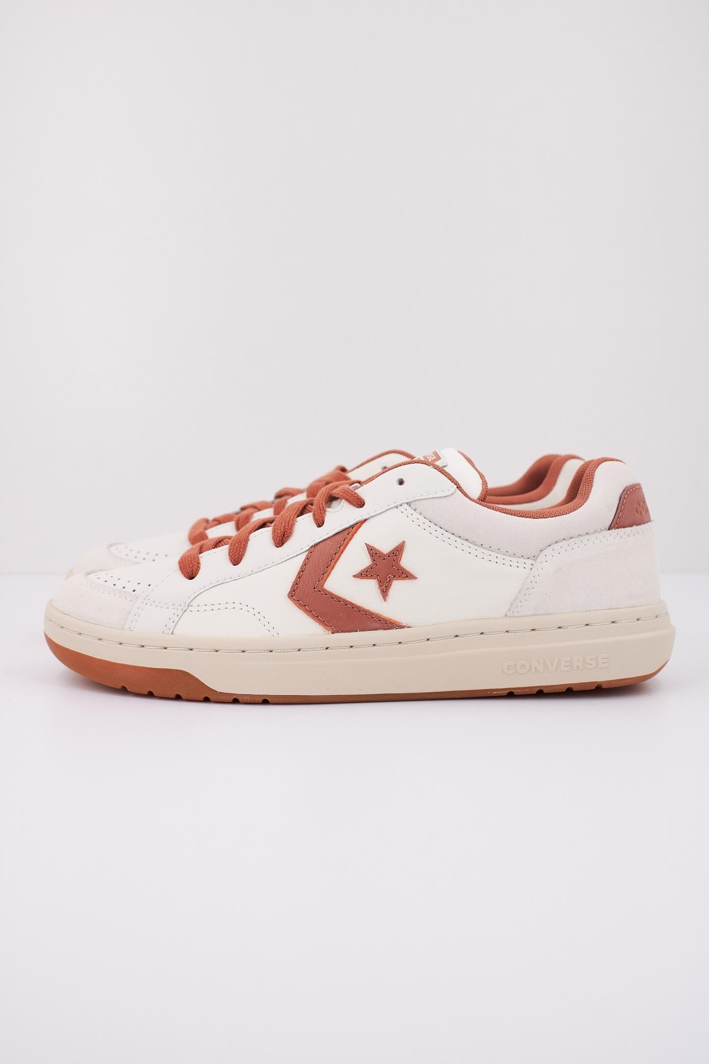 CONVERSE PRO BLAZE CLASSIC LEATHER&SUEDE en color BLANCO  (1)
