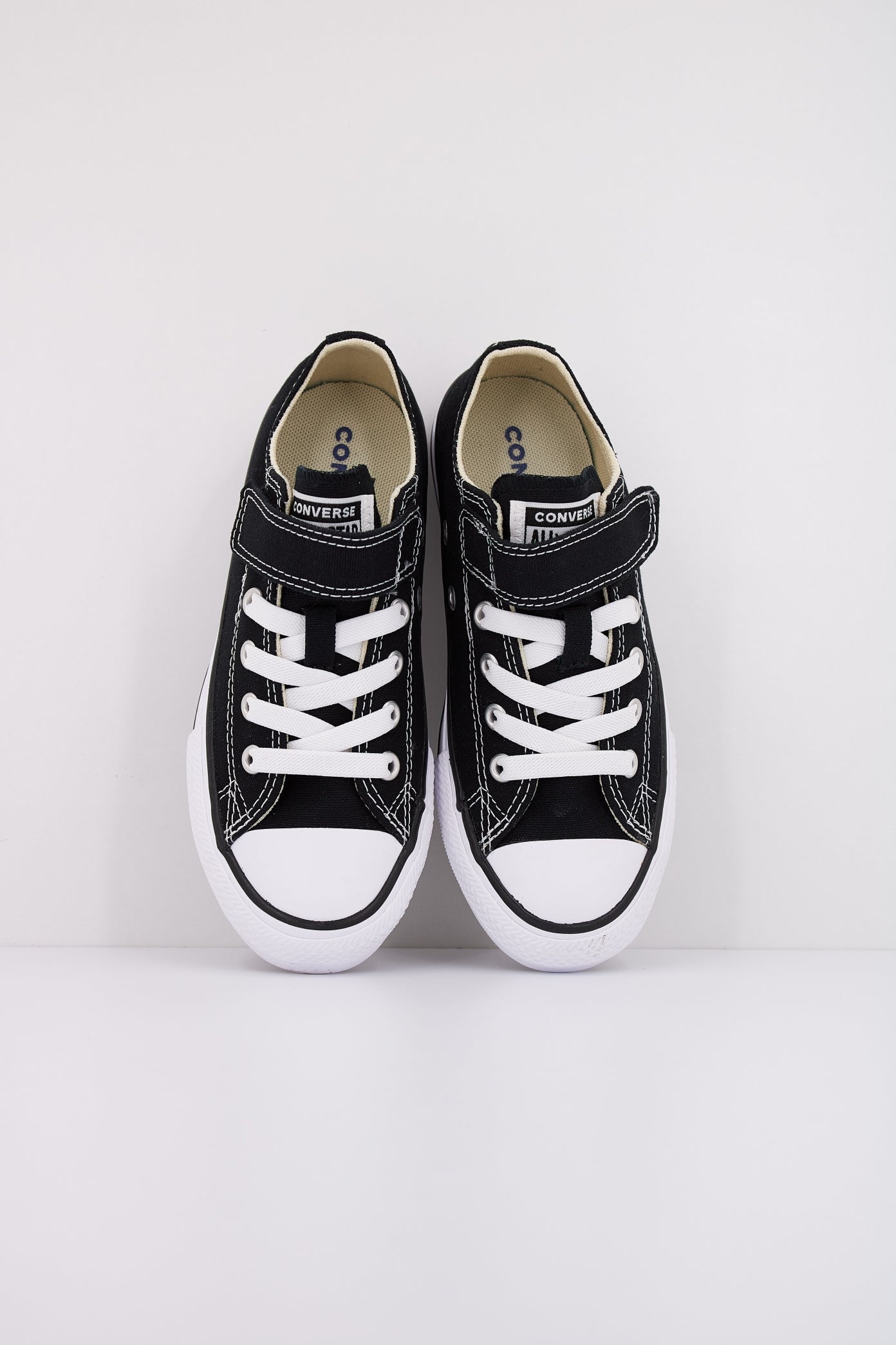 CONVERSE CHUCK TAYLOR ALL STAR MALDEN STREET en color NEGRO  (3)