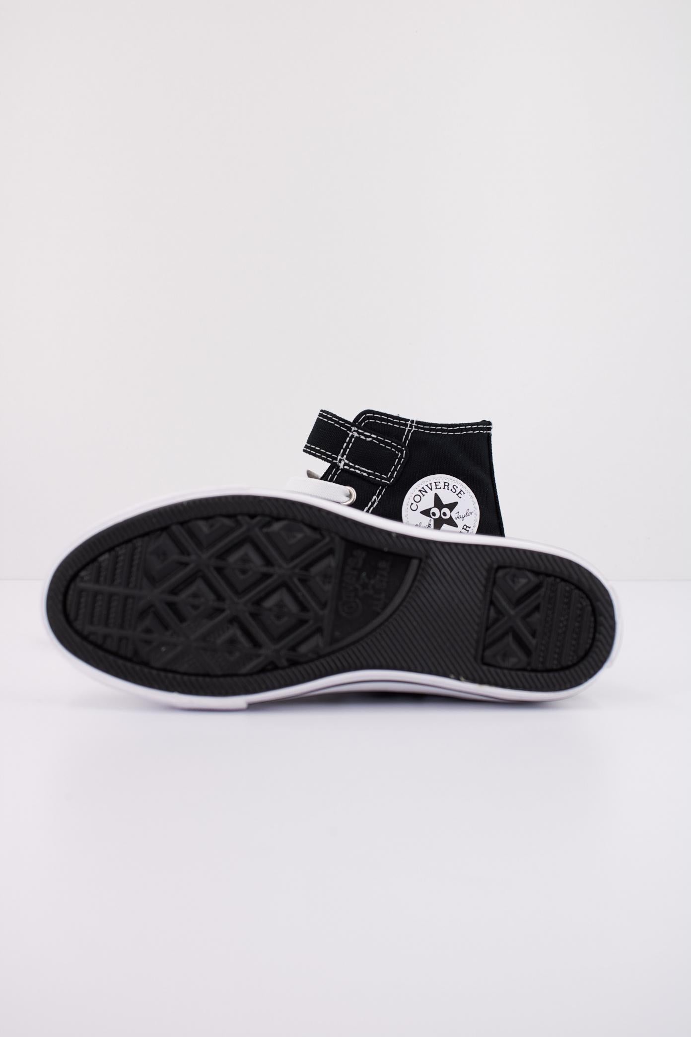 CONVERSE  CHUCK TAYLOR ALL STAR EYES en color NEGRO  (5)