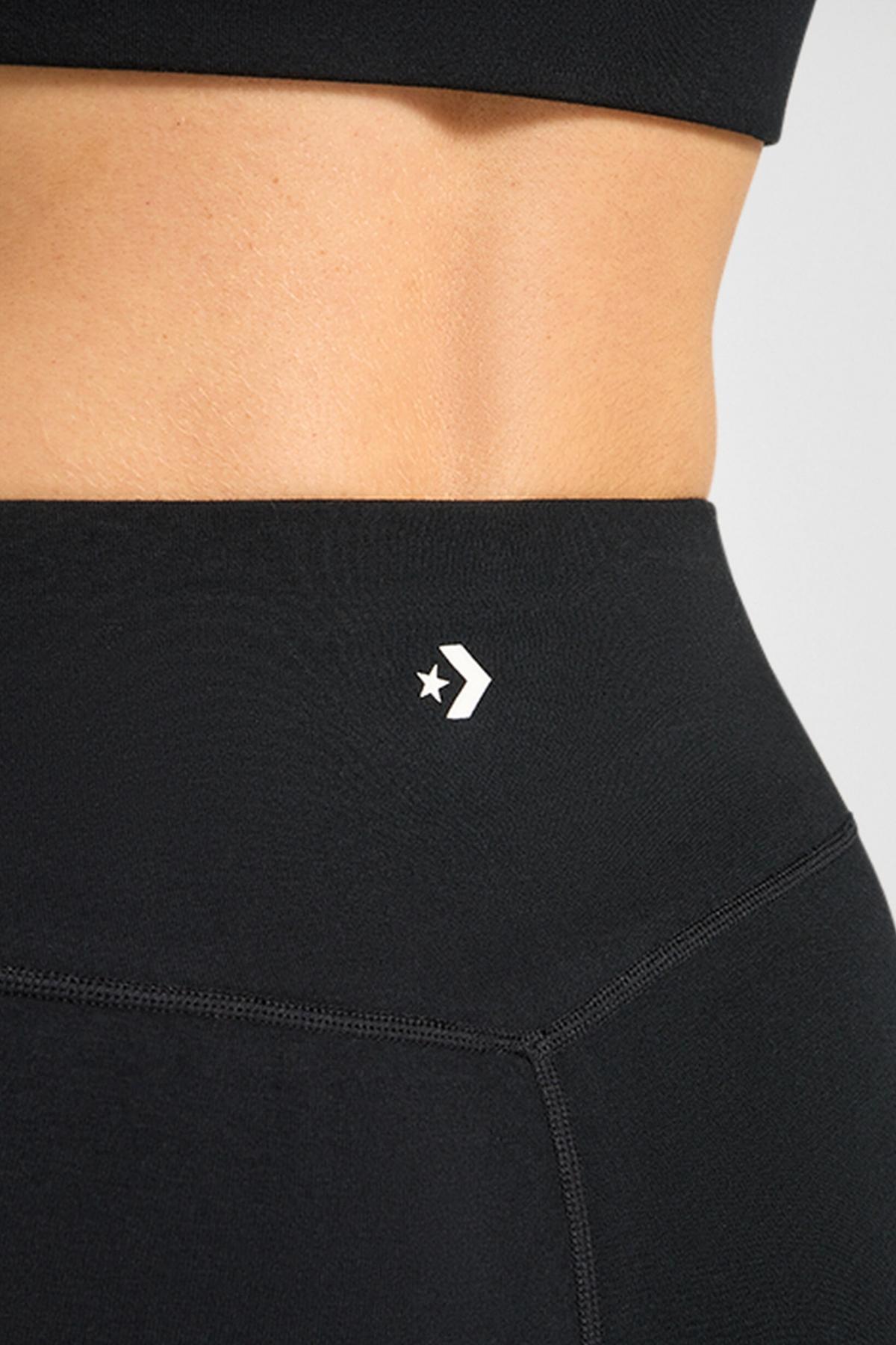 CONVERSE STAR CHEVRON BIKE SHORT en color NEGRO  (3)