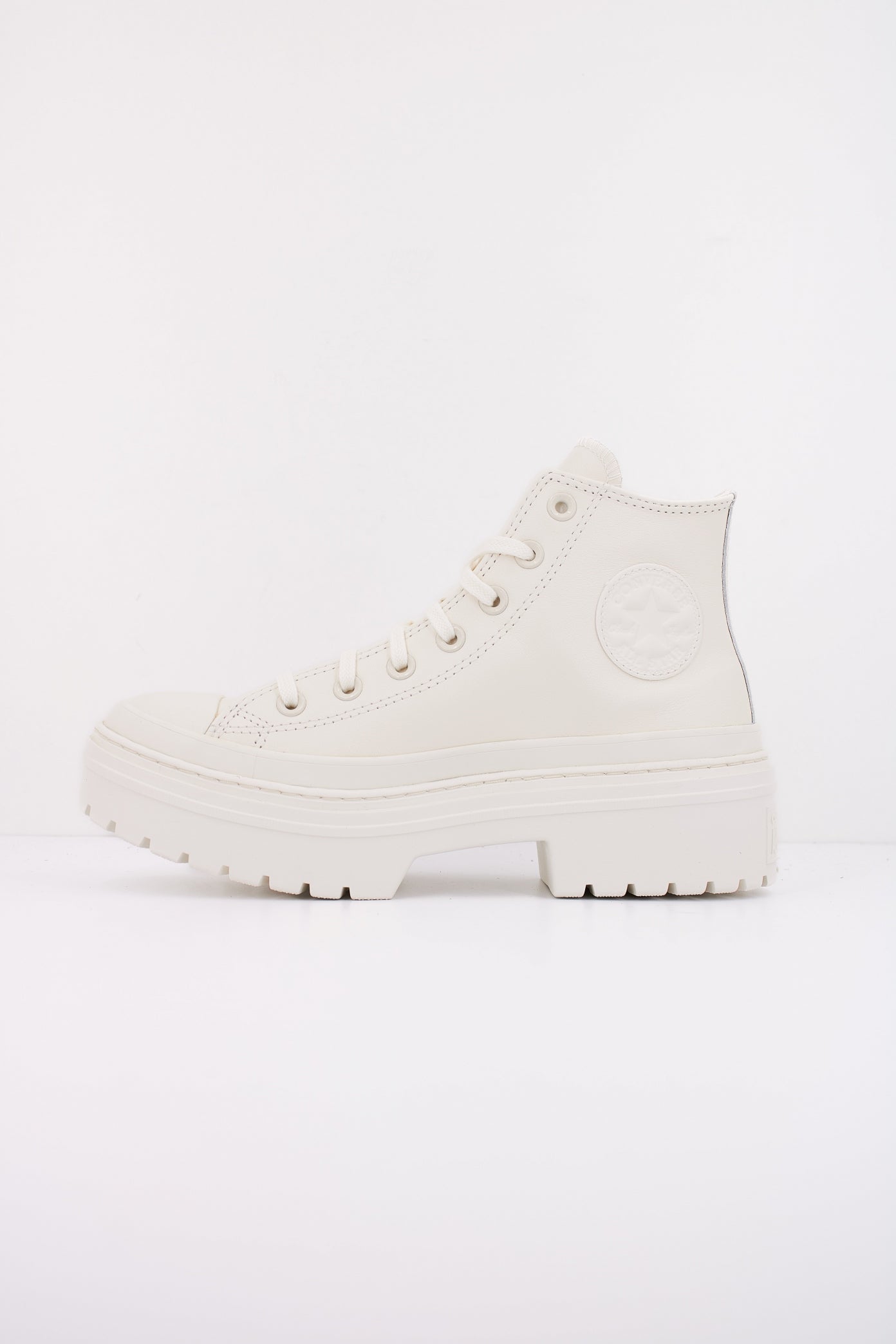 CONVERSE CHUCK TAYLOR ALL STAR LUGGED HEEL LEATHER PLATFORM en color BLANCO  (1)
