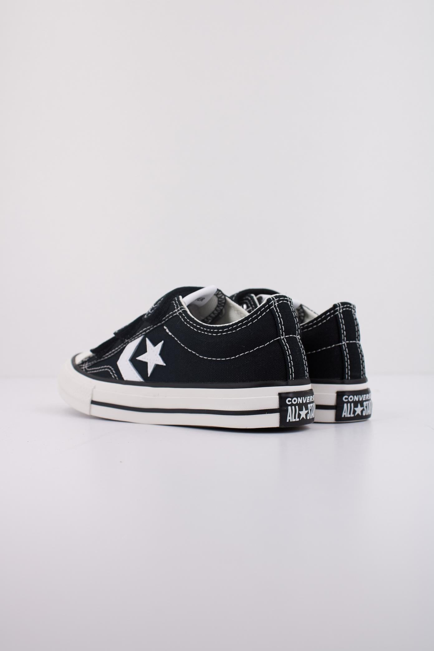 CONVERSE STAR PLAYER  V OX en color NEGRO  (4)
