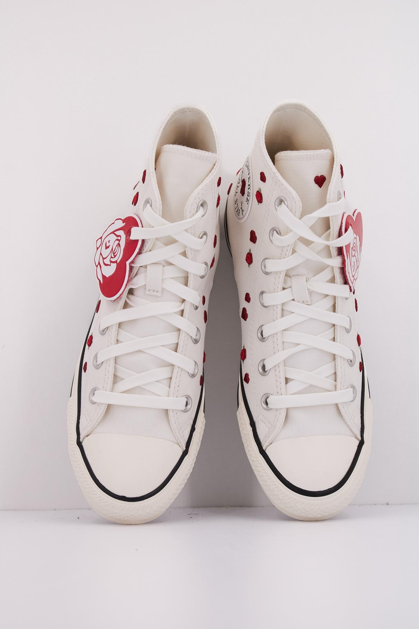 CONVERSE CHUCK TAYLOR ALL STAR en color BLANCO  (3)