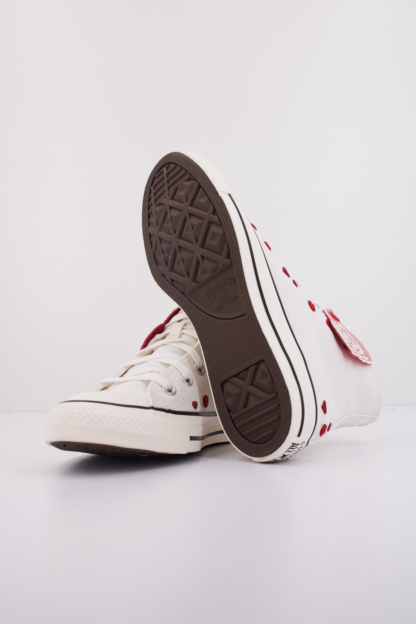 CONVERSE CHUCK TAYLOR ALL STAR en color BLANCO  (5)