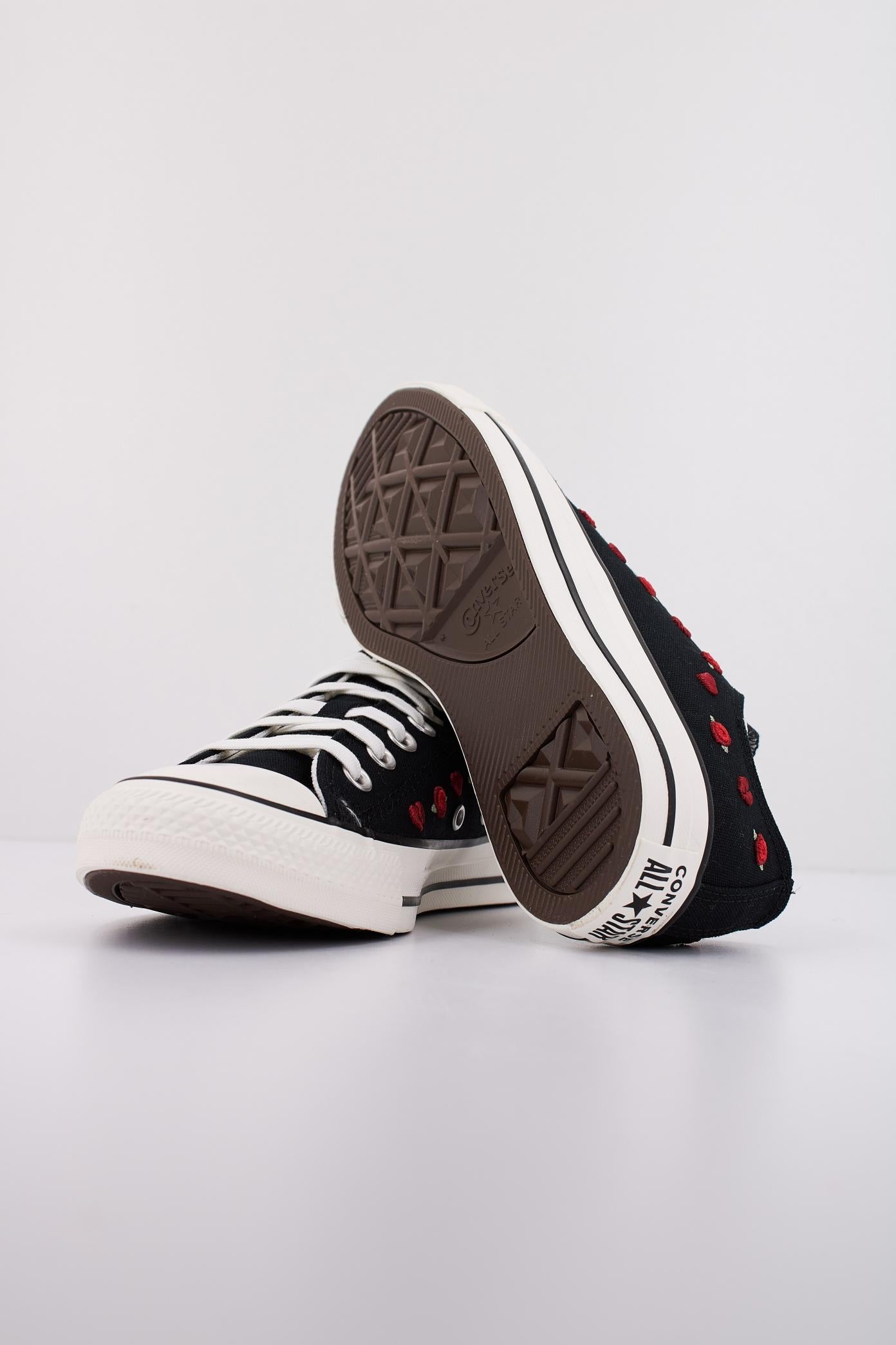 CONVERSE CHUCK TAYLOR ALL STAR en color NEGRO  (5)