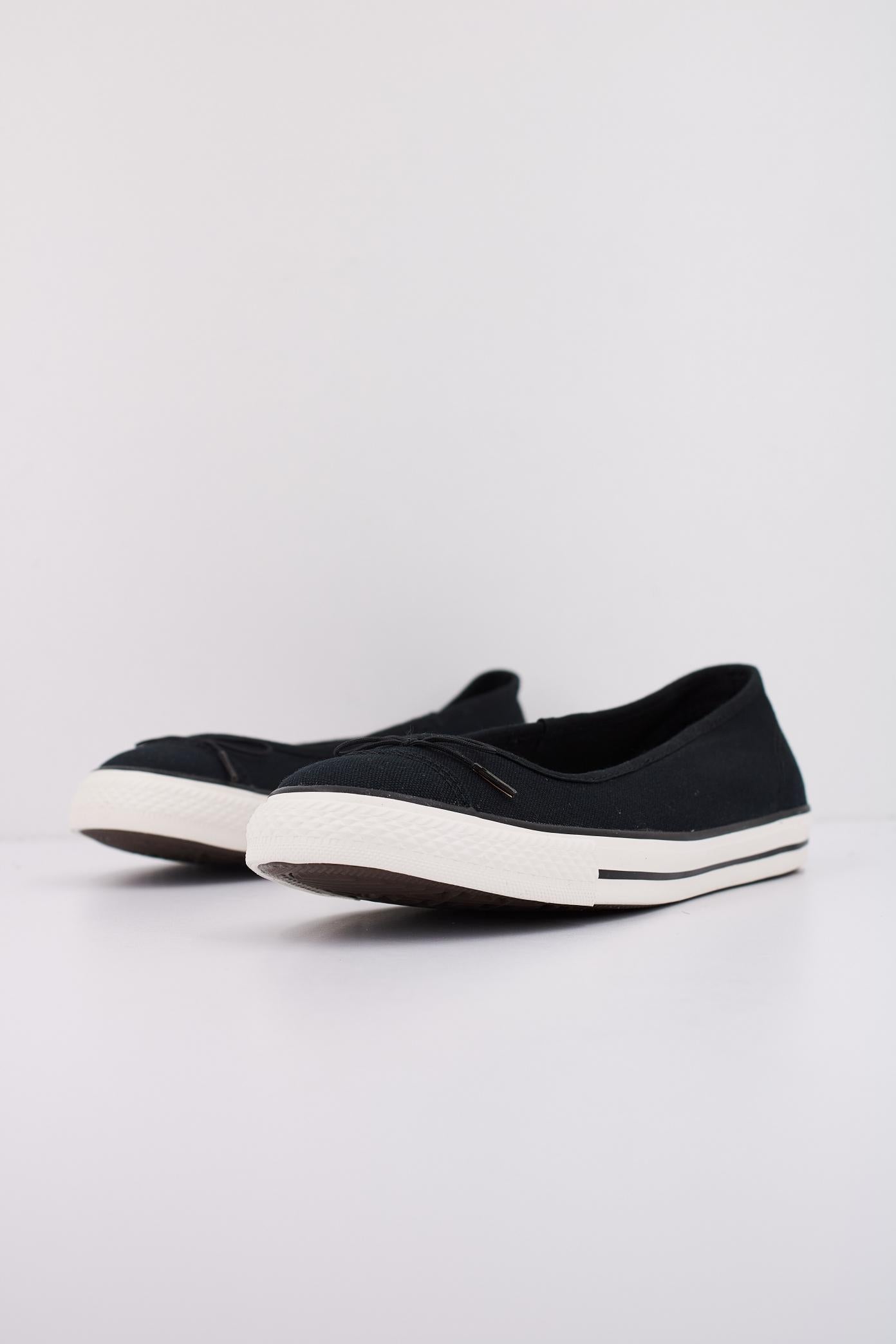 CONVERSE CHUCK TAYLOR  ALL STAR  DAINTY BALLERINA en color NEGRO  (2)