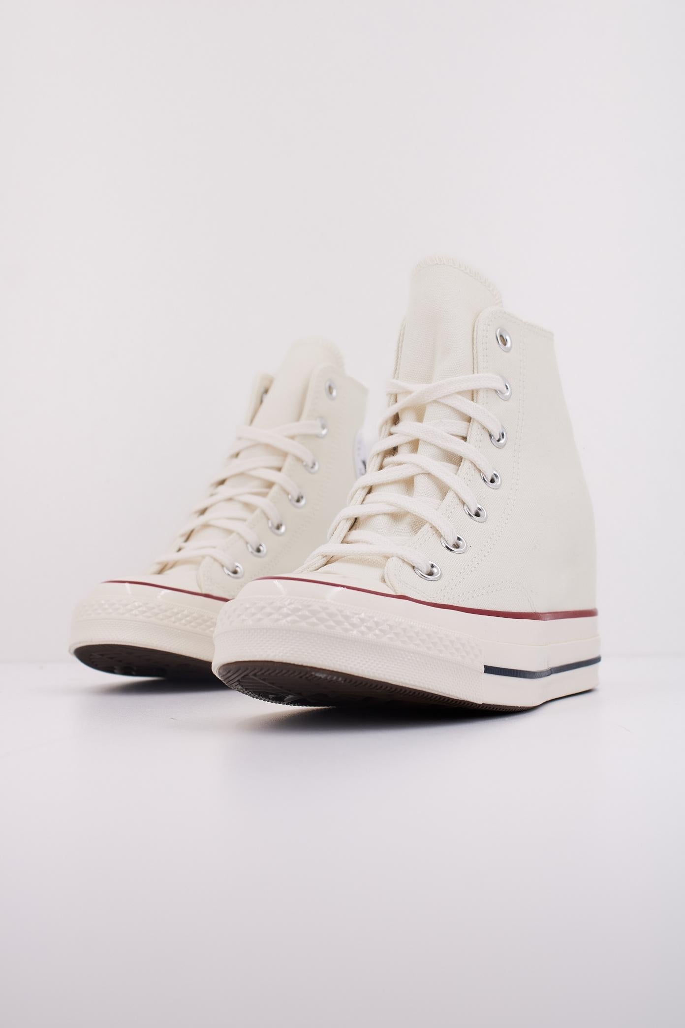 CONVERSE CHUCK  en color BLANCO  (2)