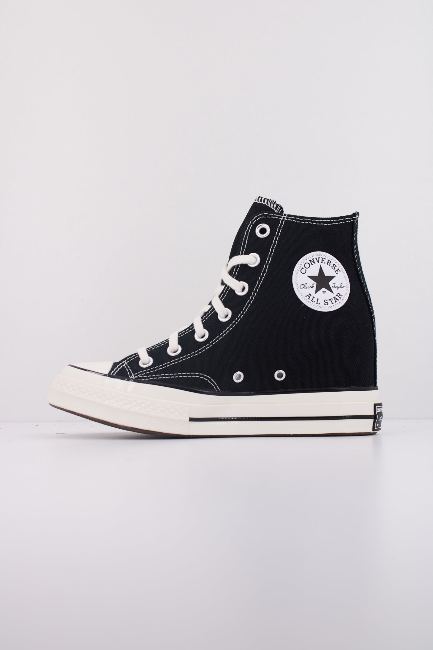 CONVERSE CHUCK  WEDGE en color NEGRO  (1)