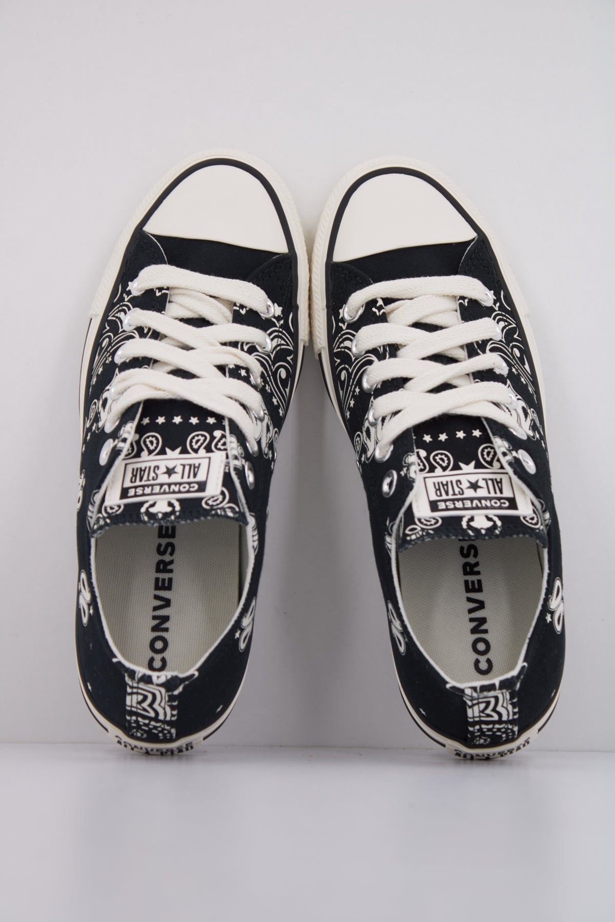 CONVERSE CHUCK TAYLOR ALL STAR PAISLEY en color NEGRO  (3)