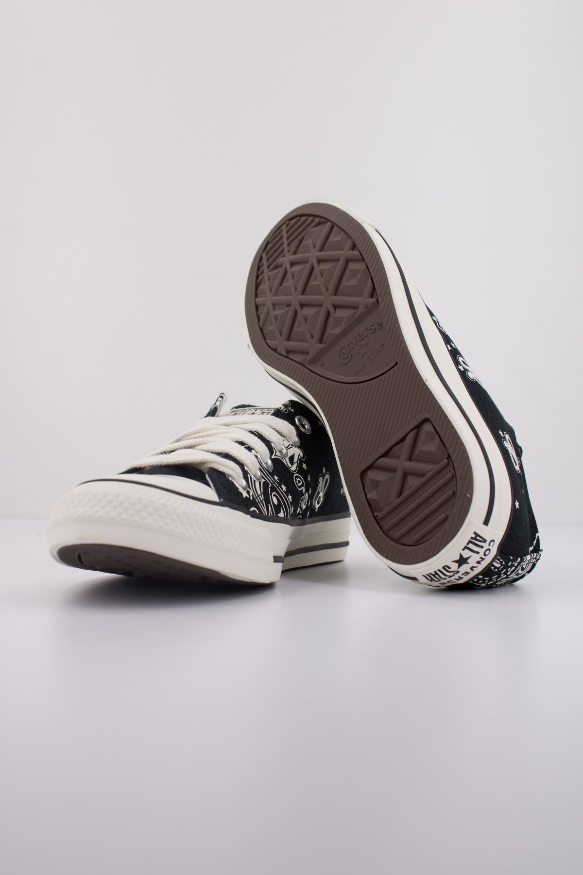 CONVERSE CHUCK TAYLOR ALL STAR PAISLEY en color NEGRO  (5)