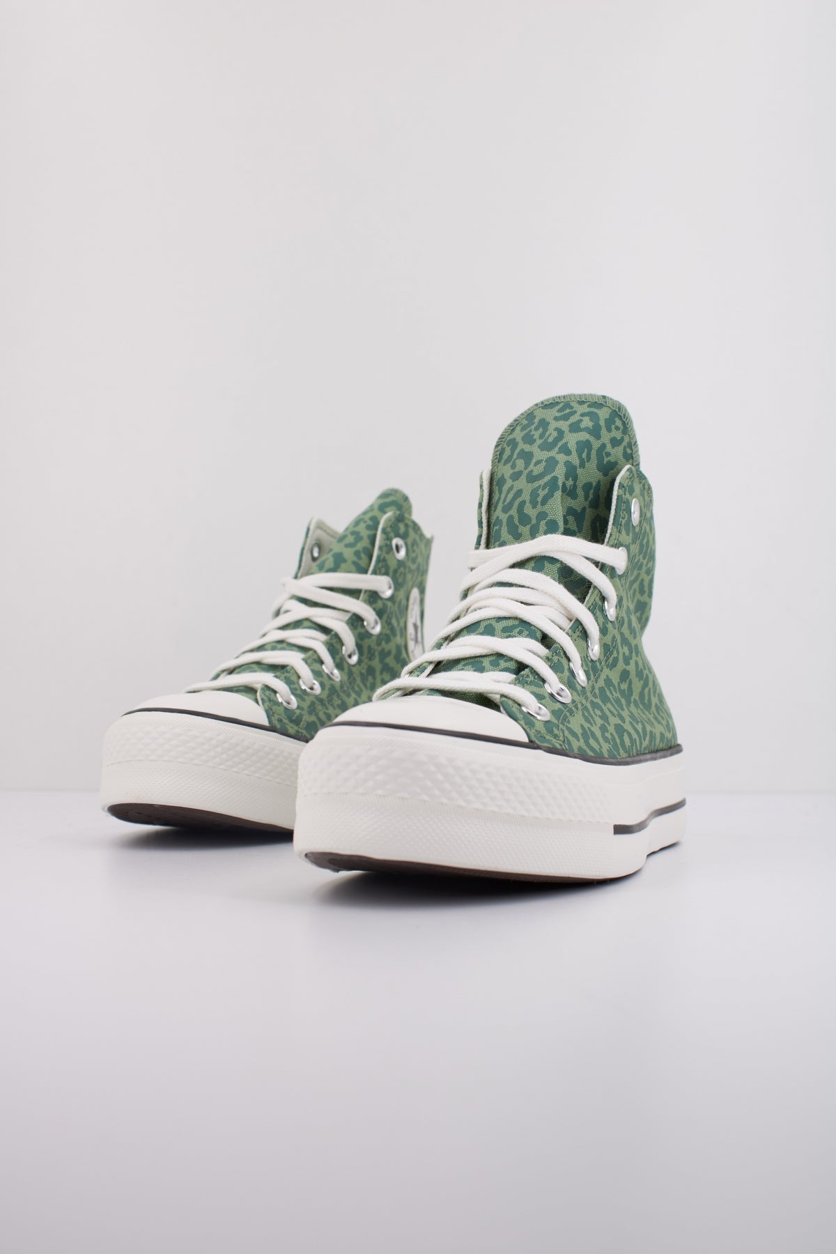 CONVERSE CHUCK TAYLOR ALL STAR LIFT HI en color VERDE  (2)