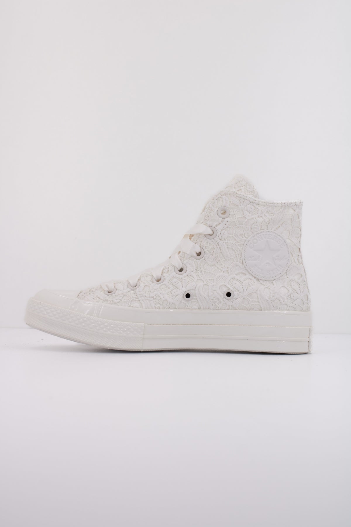 CONVERSE CHUCK  CROCHETED SATIN en color BLANCO  (1)