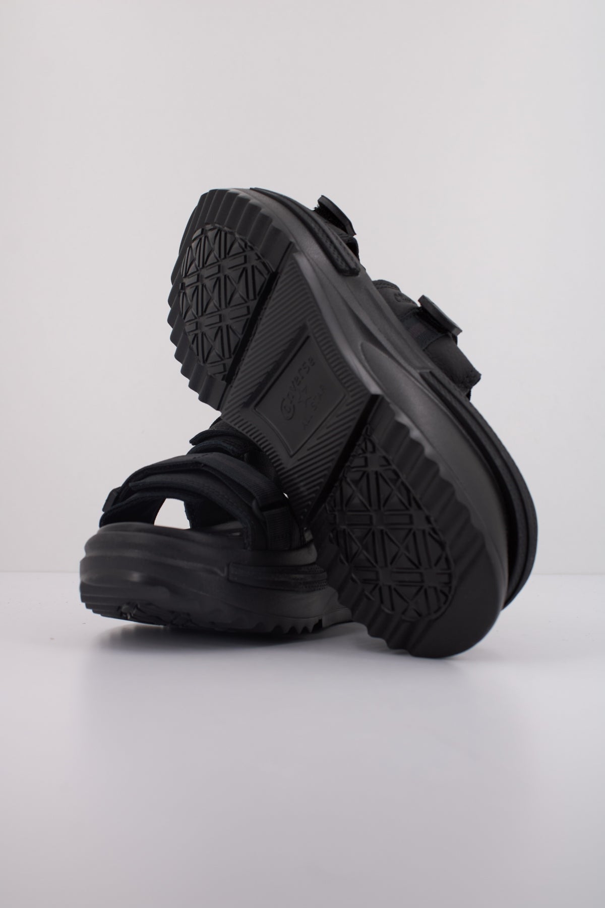 CONVERSE RUN STAR UTILITY SANDAL CX SLI en color NEGRO  (5)