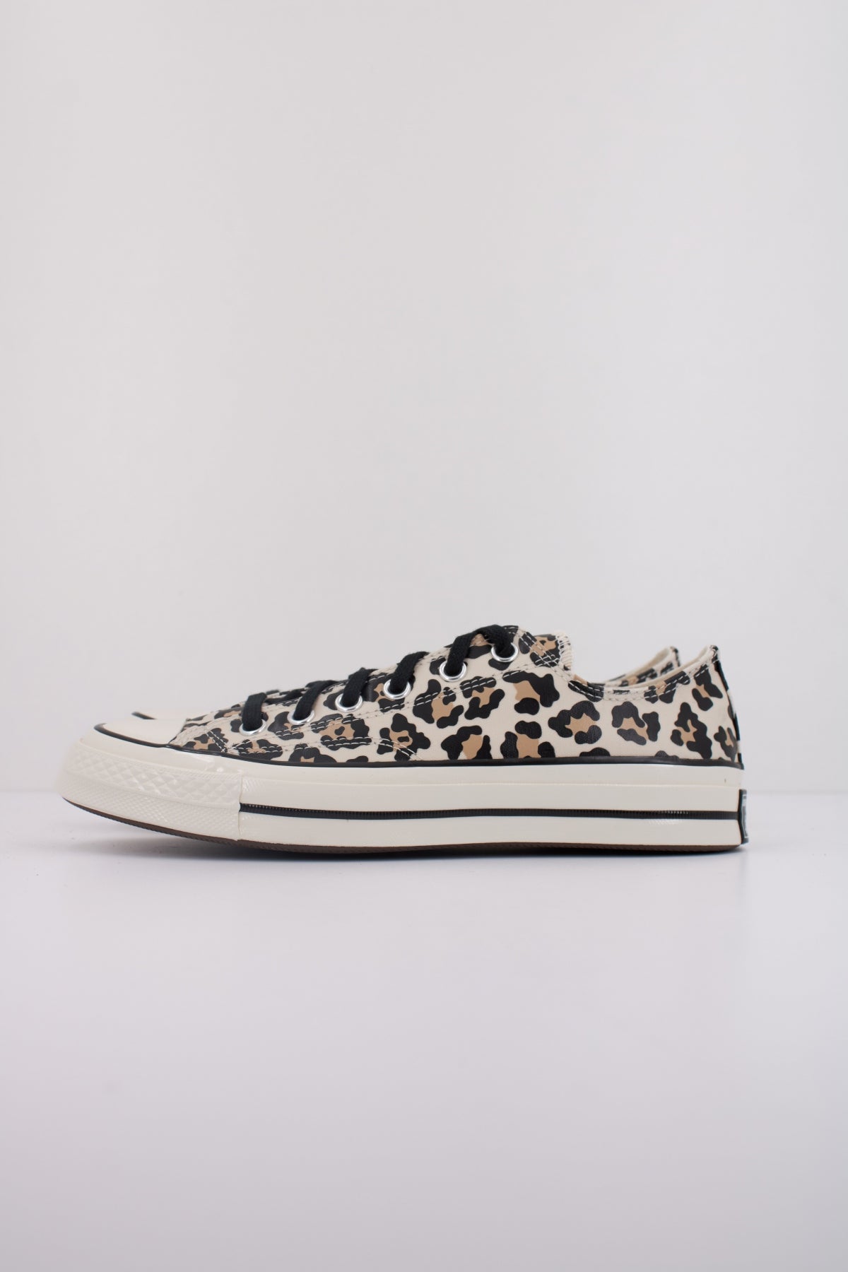 CONVERSE CHUCK TAYLOR ALL STAR  OX en color ANIMAL PRINT  (1)