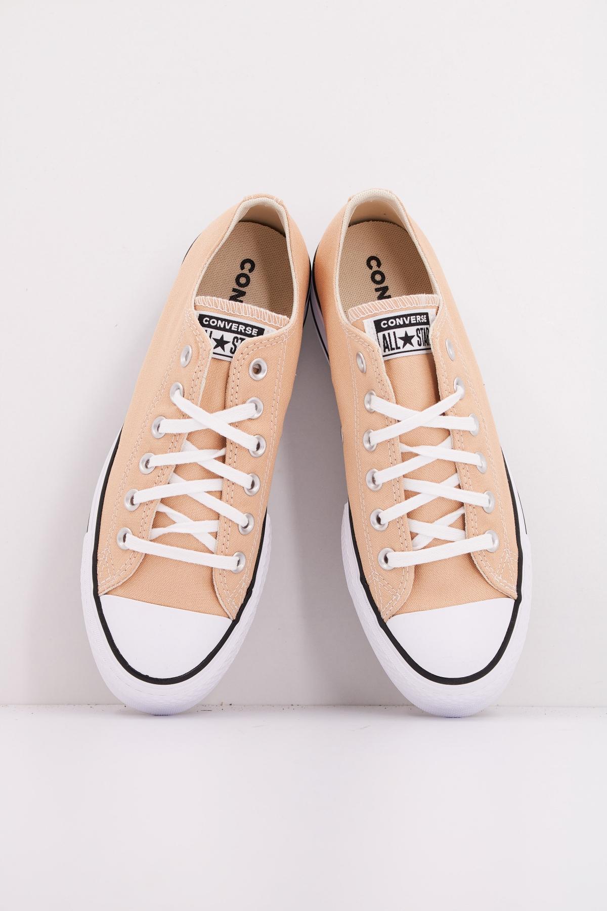 CONVERSE CHUCK TAYLOR ALL STAR LIFT en color NARANJA  (3)