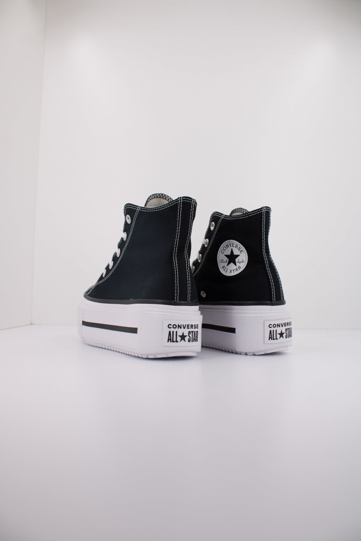 CONVERSE CHUCK TAYLOR ALL STAR LIFT DOUBLE STARCK en color NEGRO  (4)