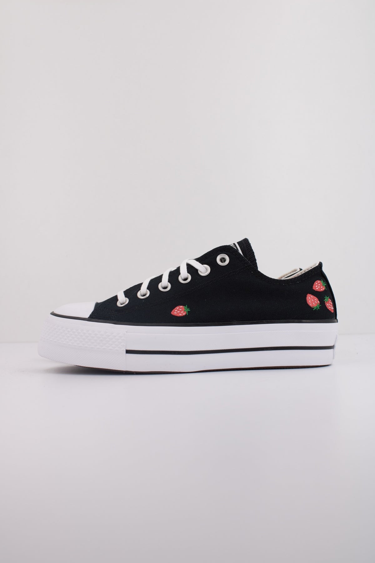 CONVERSE CHUCK TAYLOR ALL STAR LIFT OX en color NEGRO  (1)