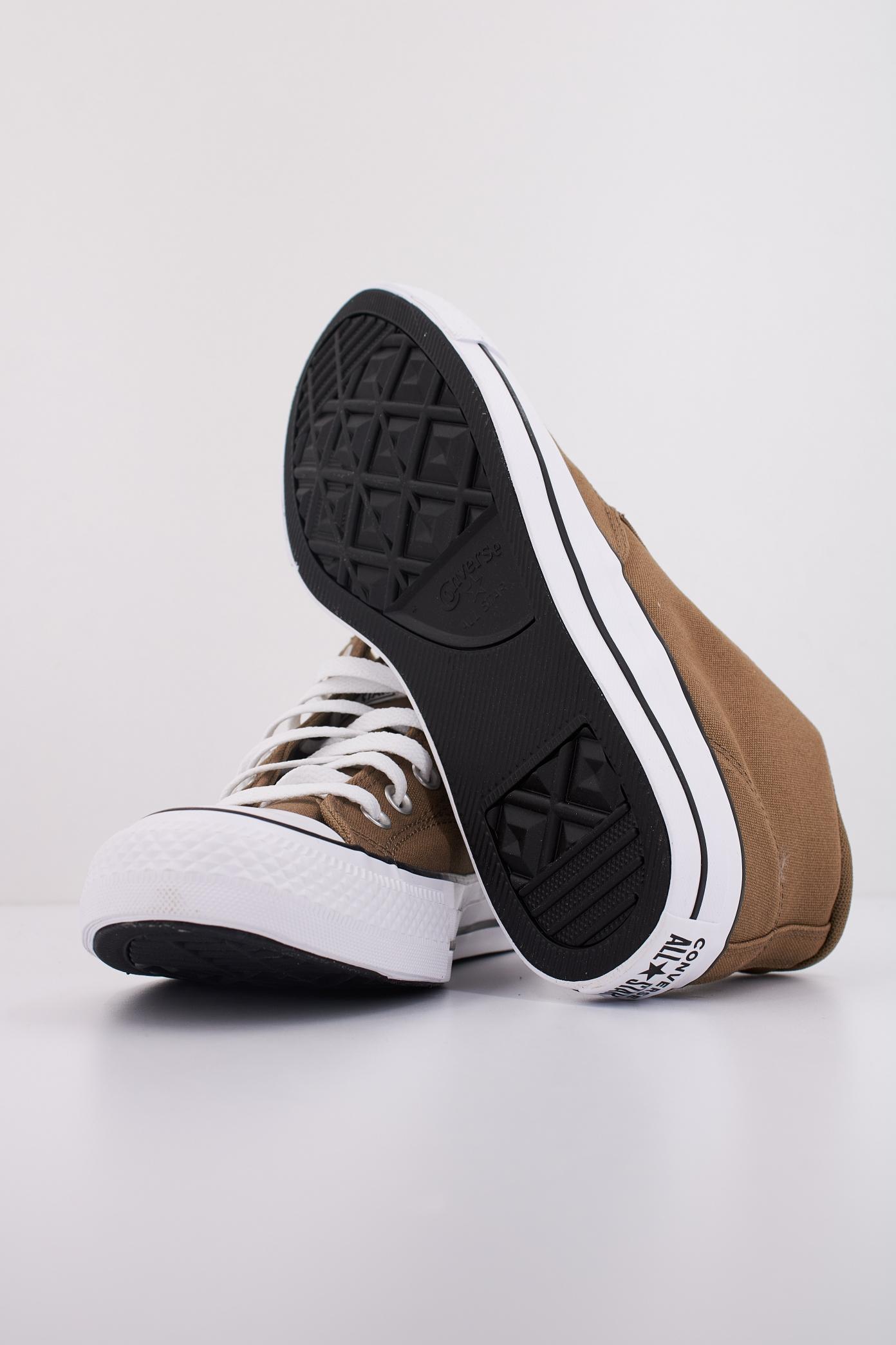 CONVERSE CHUCK TAYLOR ALL STAR MALDEN STREET CANVAS & SUEDE en color MARRON  (5)